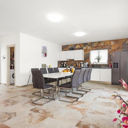 Villa Nur Πούλα Εξωτερικό φωτογραφία