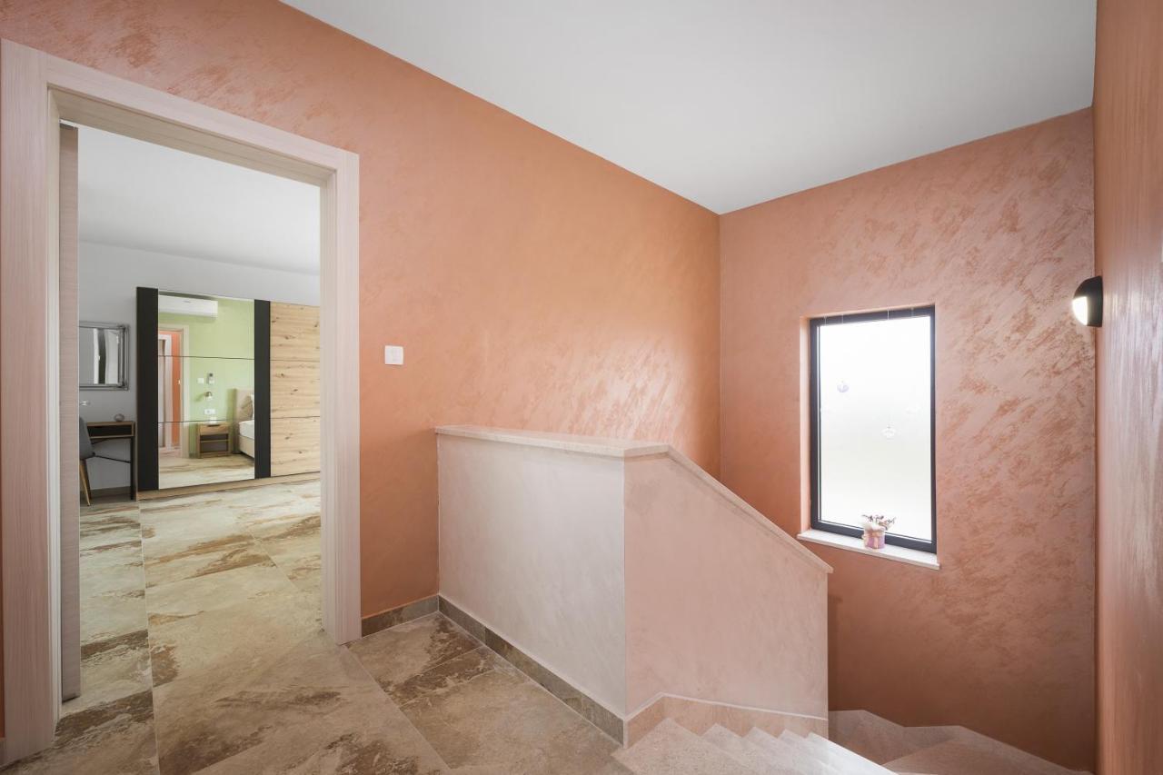 Villa Nur Πούλα Εξωτερικό φωτογραφία