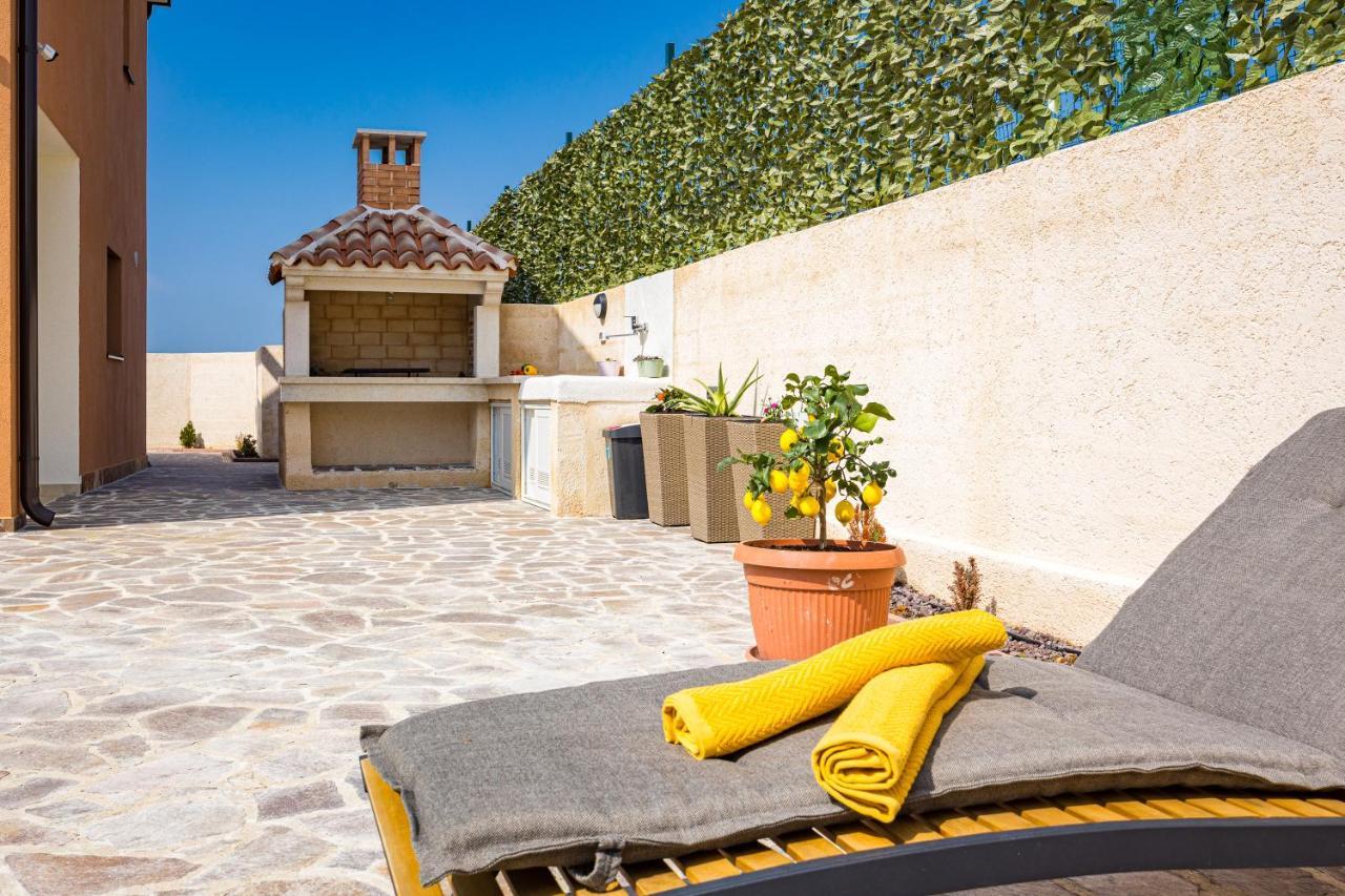 Villa Nur Πούλα Εξωτερικό φωτογραφία