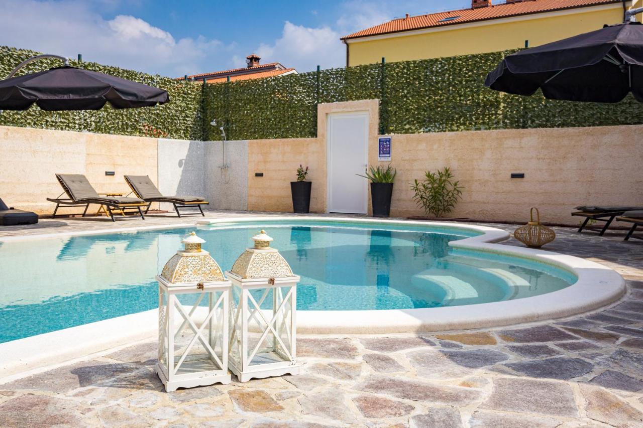 Villa Nur Πούλα Εξωτερικό φωτογραφία